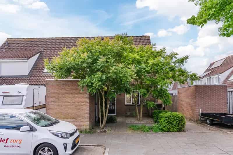 Huis te koop De Maaspoort 3 slaapkamers moderne badkamer