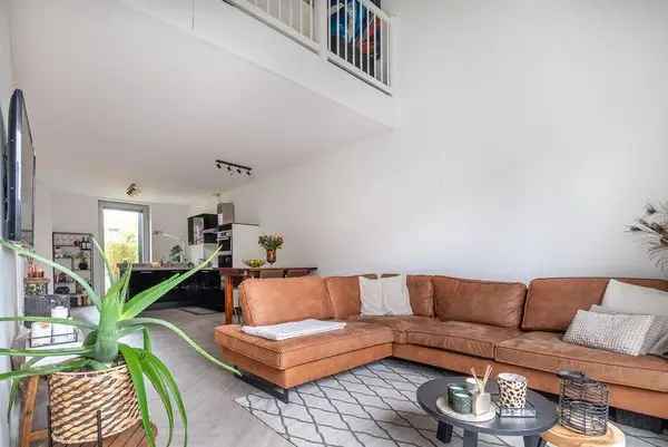 Tussenwoning Te Huur in Zaandam, Noord-Holland