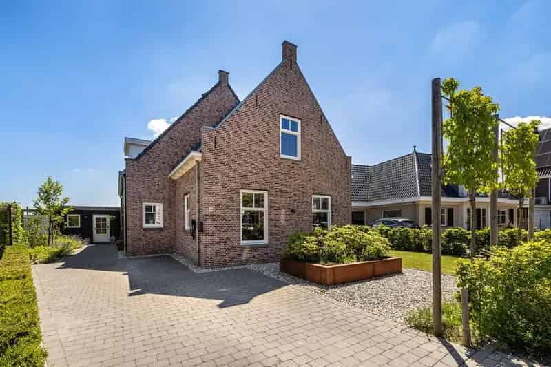 Luxe Villa Dirksland 4 slaapkamers Tuin aan het water