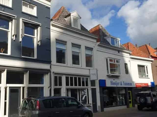 Ruime Bovenwoning Kampen Centrum  Per 1 Juli 2025