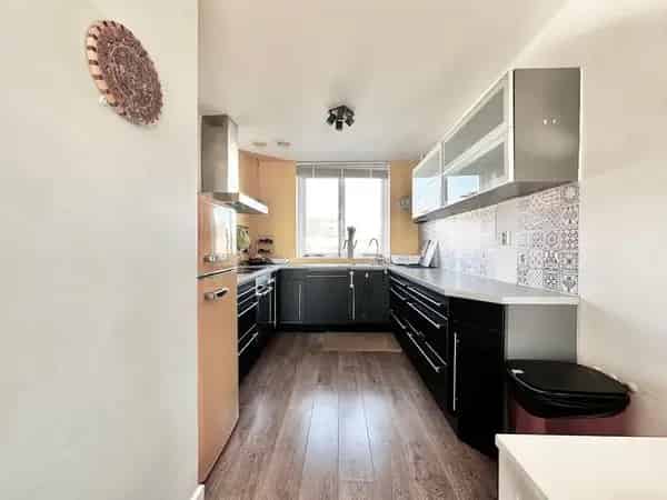 Moderne woning Nieuw-West groene omgeving