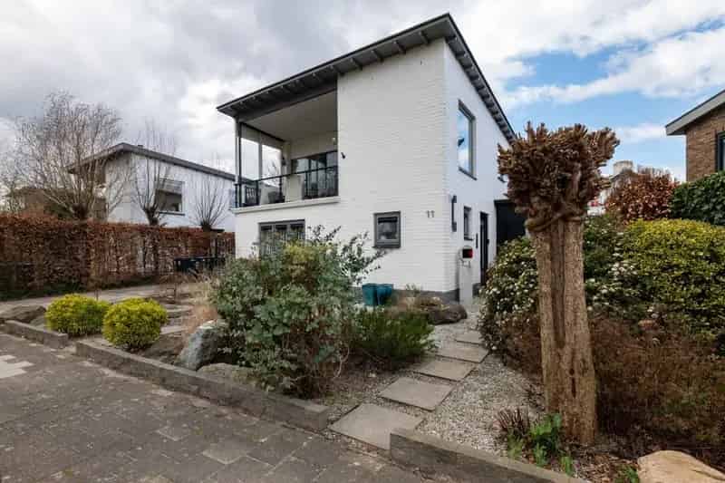 Vrijstaande woning Haven Hellevoetsluis Royale Tuin