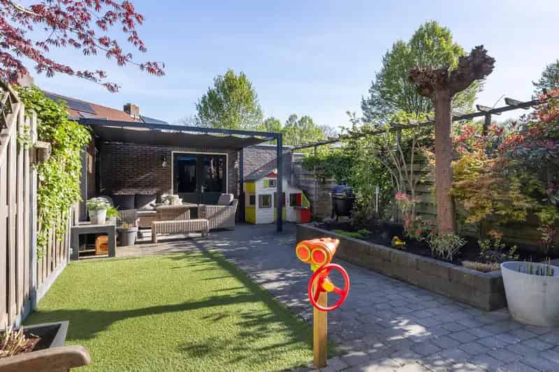 Huis te koop Apeldoorn: Ruime gezinswoning met 4 slaapkamers en garage