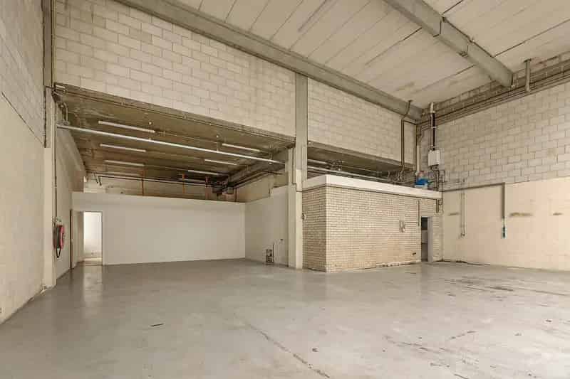 Bedrijfshal Amsterdam 1035m2 te huur nabij Ring A10