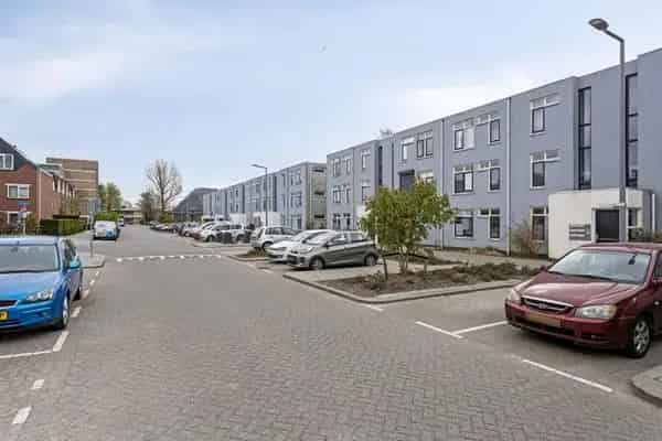 Ruim 4 Kamer Appartement Grote Tuin IJsselmonde