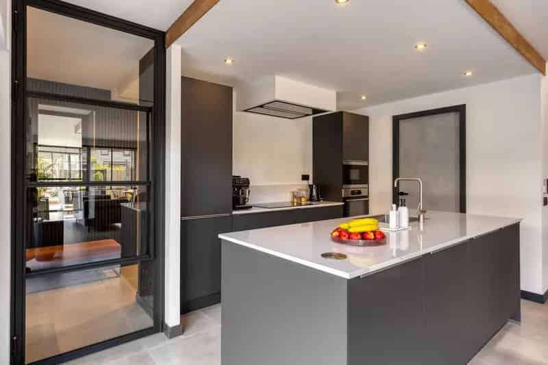 Huis te koop Julianalaan Zoetermeer 212m2
