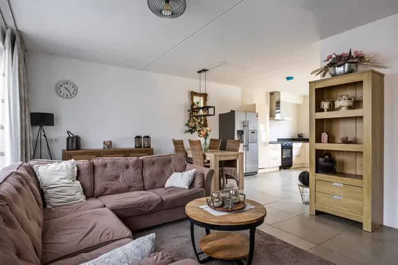 Moderne 2-onder-1-kapwoning te Maren Kessel