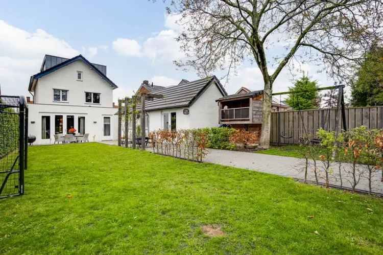 Moderne 4 Slaapkamers 2 Badkamers Zeelst