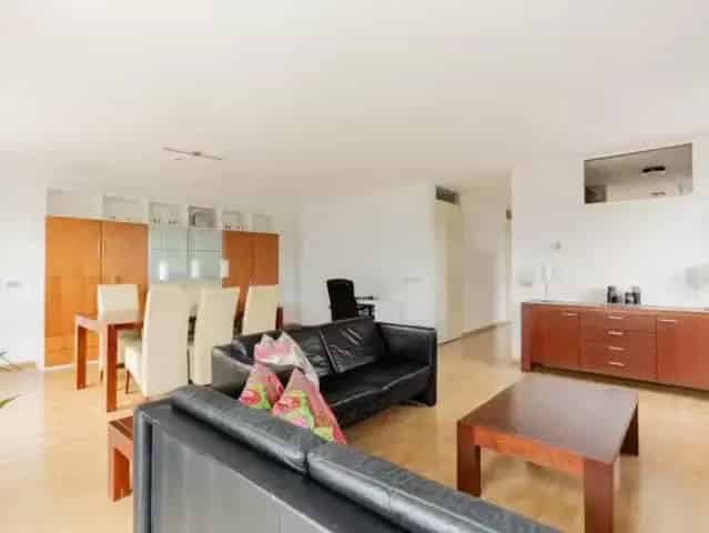 Ruim 3-kamer appartement Amsterdam Osdorp - Eigen parkeerplaats