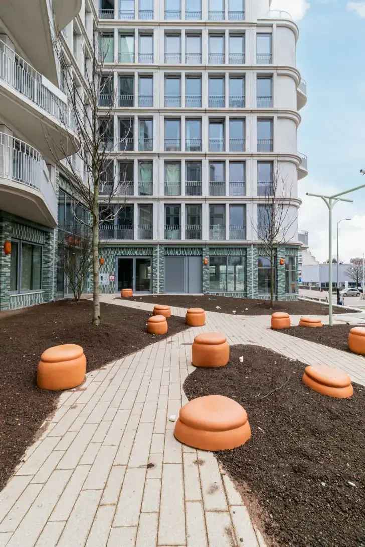 Commerciële Ruimte 294m² Amsterdam Noord  -  Ideaal voor Bedrijven en Horeca