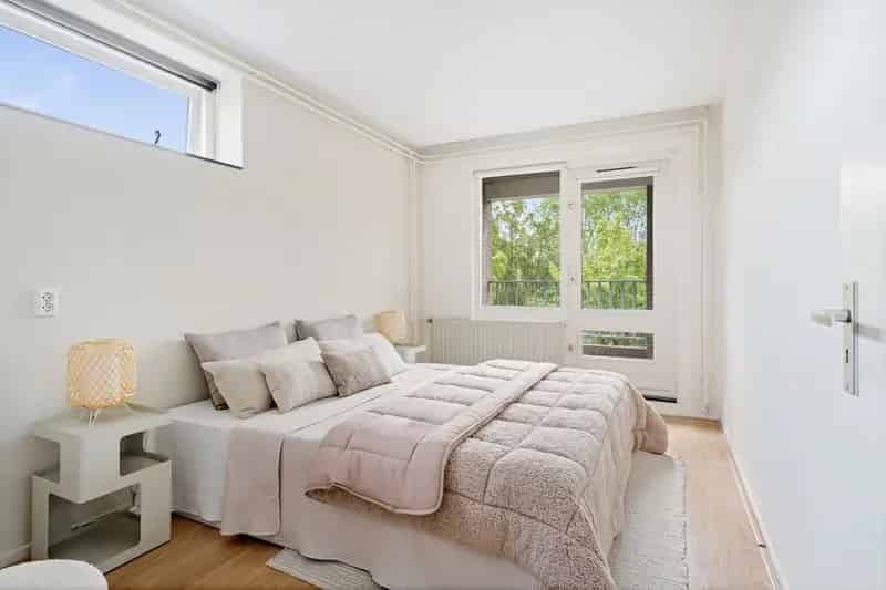 3 Kamer Appartement Etten Leur  Loggia Lift Berging