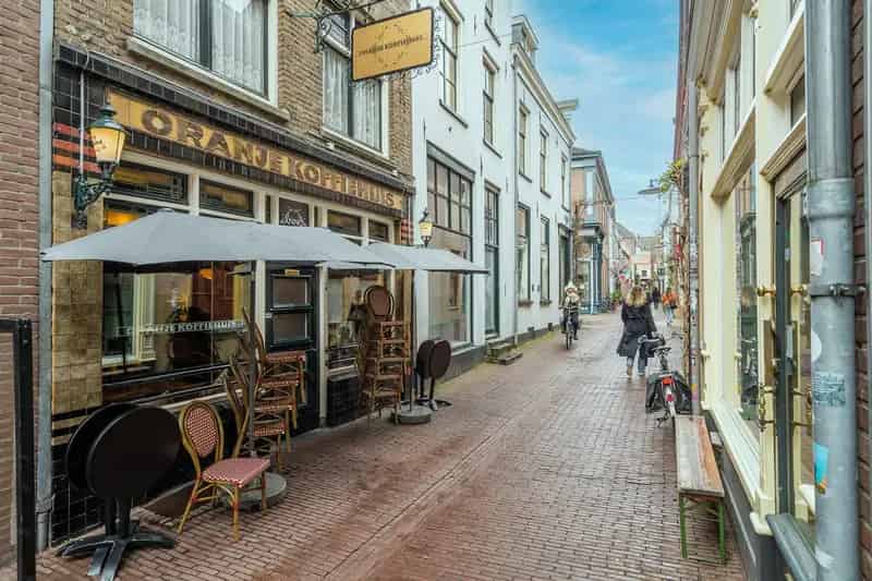 Huis te koop Arnhem: Oudste café met bovenwoning