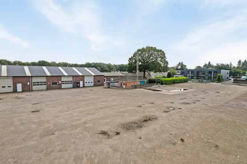 Bedrijfshal te huur Mill 320m² - Werkplaats Kantoor Buitenterrein