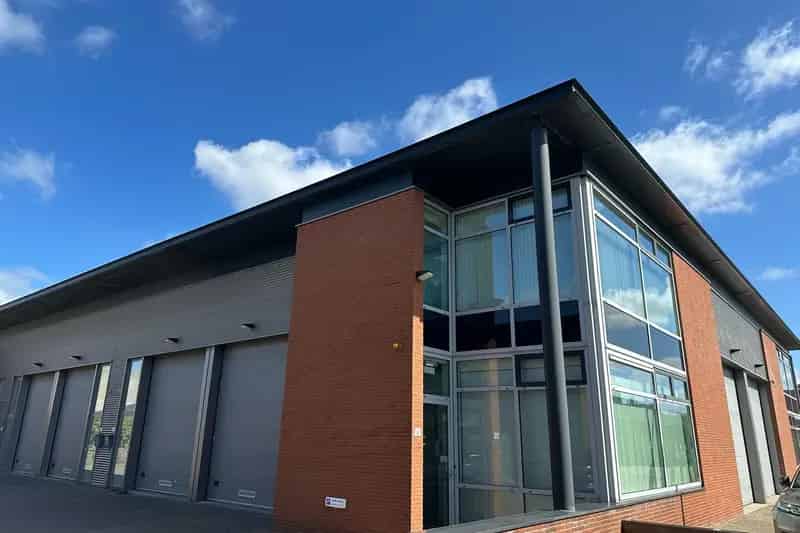 Bedrijfshal te huur Vlaardingen Kantoorruimte Kantine
