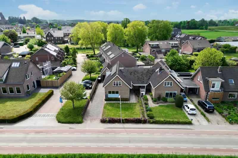Oosterhoutsestraat 77: Ruime gezinswoning met 4 slaapkamers en garage