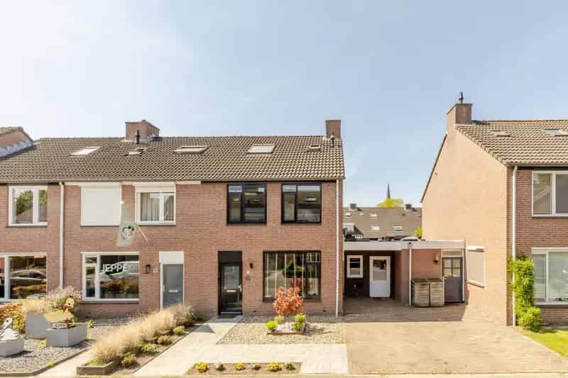 Huis te koop Helvoirt 4 slaapkamers zonnige tuin