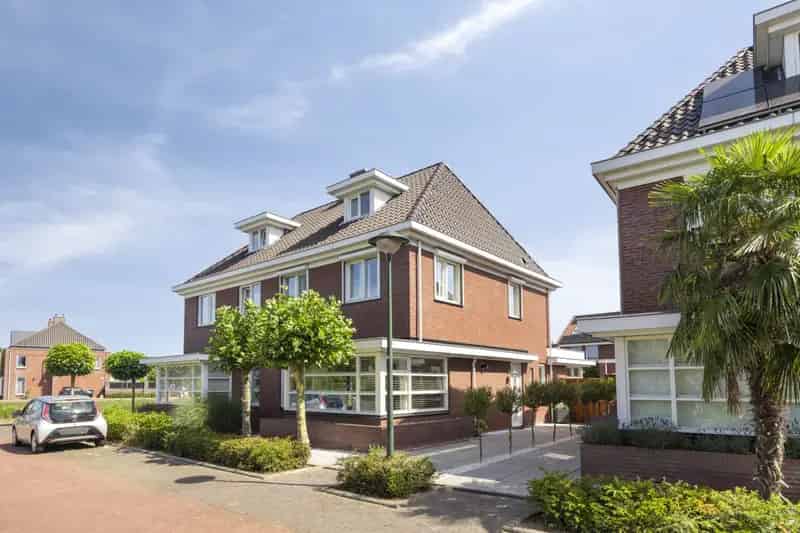 Luxe Tweekapper Beuningse Plas  -  Riante Keuken  -  Garage