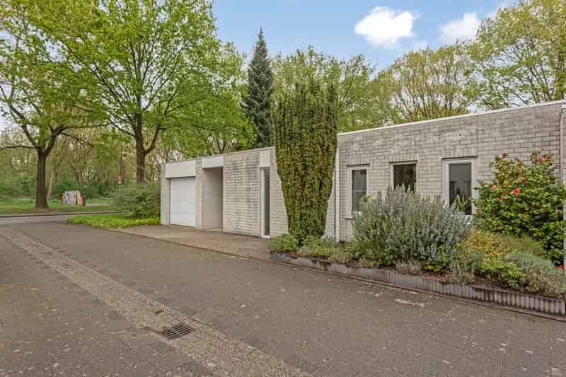 Ruime Bungalow te Koop in Oss 3 slaapkamers Tuin Garage