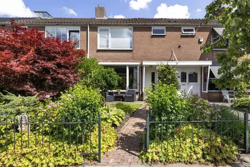 Eengezinswoning Dubbeldam 3 slaapkamers groene tuin