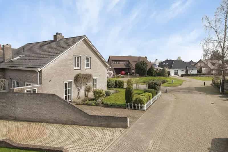 Huis te koop: Rodenburg 17 4711 PV St. Willebrord | Funda