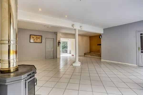 Ruime woning Kloosterzande met zwembad en tuin