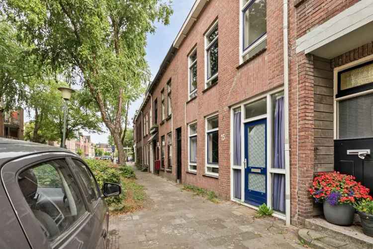 Royale 5-Slaapkamerwoning Nabij Centrum