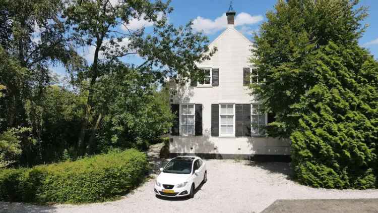 Villa Te Koop in Nieuwerkerk aan den IJssel, Zuid-Holland