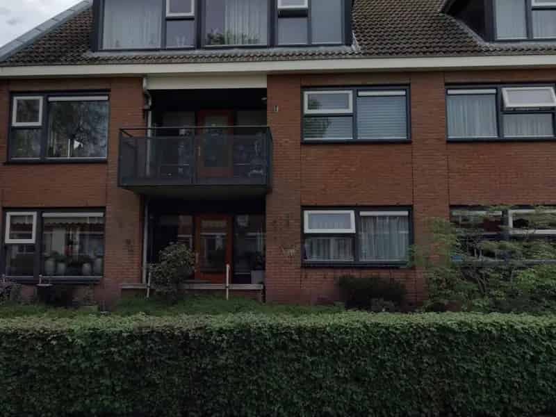 Aardbevingsschade herstel woning behang verwijdering