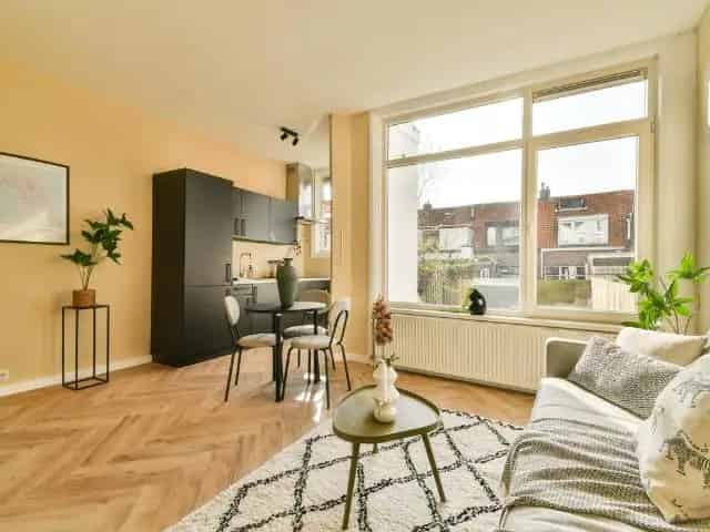 Benedenwoning Overschie 53m2 Tuin Luxe Instapklaar