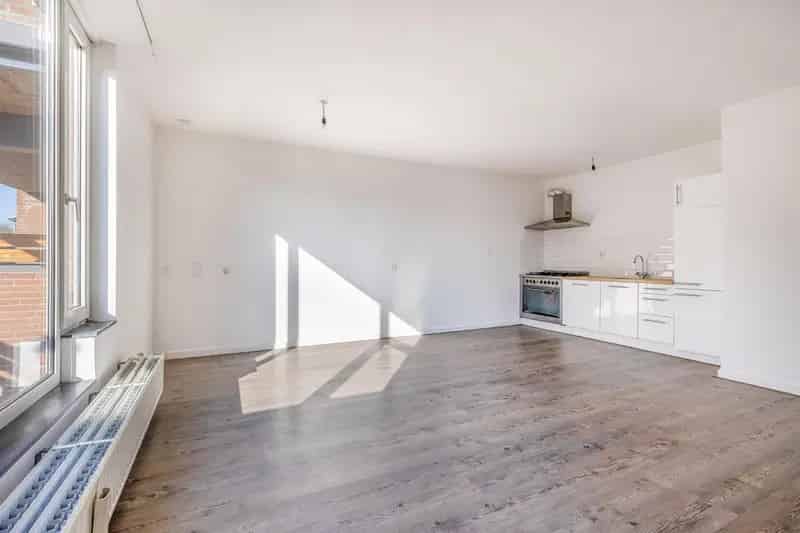 Modern 2-Kamer Appartement Venlo begane grond ruim terras