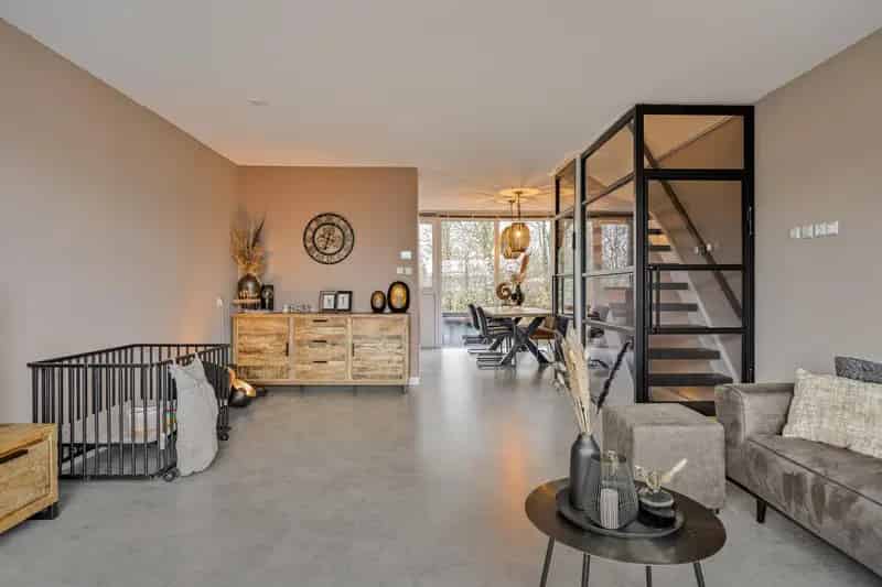 5 Kamer Woning Hoogland 122m² Tuin Berging Instapklaar
