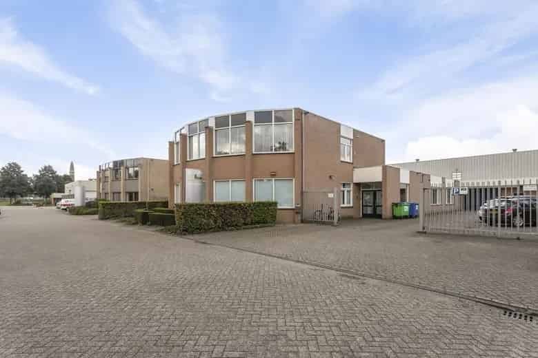 910 m2 Bedrijfsruimte te Koop Waalwijk Nabij A59
