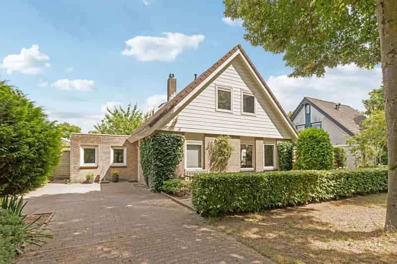 Vrijstaande Villa 5 Slaapkamers Grote Tuin Almere