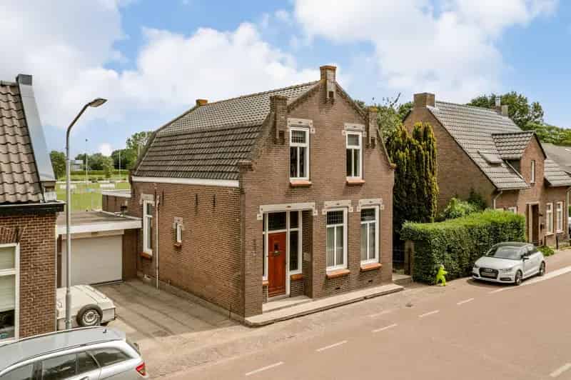 Huis te koop Hooge Zwaluwe: Gemeentelijk monument met karakter