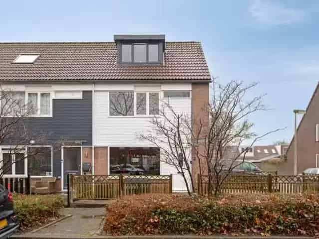 Moderne Hoekwoning Purmerend Eigen Parkeergelegenheid