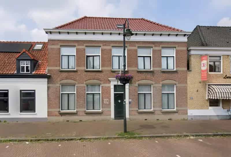 Ruime woning 300m2 Fijnaart  Wonen en Werken