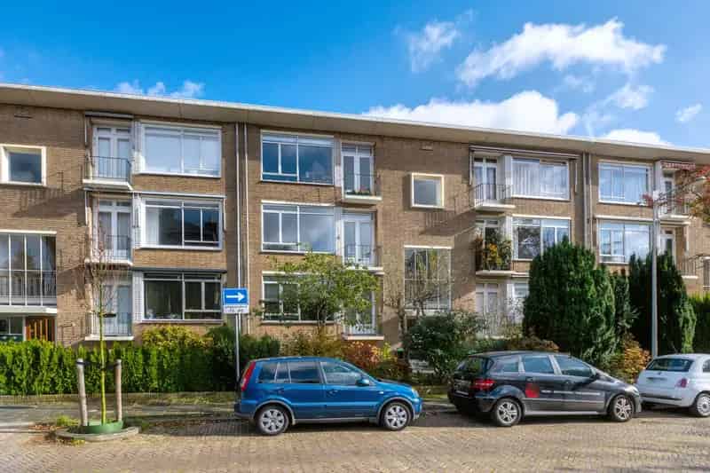 Appartement te koop Den Haag Uilennest 3 kamers 72m2