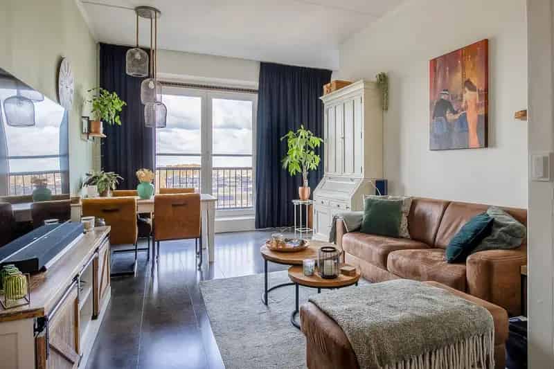 Appartement te koop Zoetermeer 5e etage modern ruim nabij station