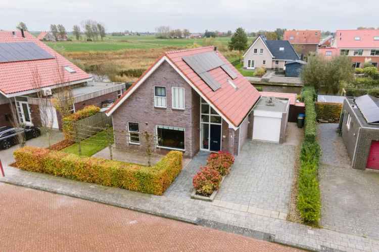 Villa Te Koop in Makkum, Fryslân