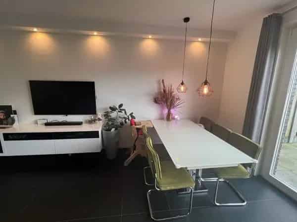 Luxe woning 150m2 4 slaapkamers tuin parkeergelegenheid