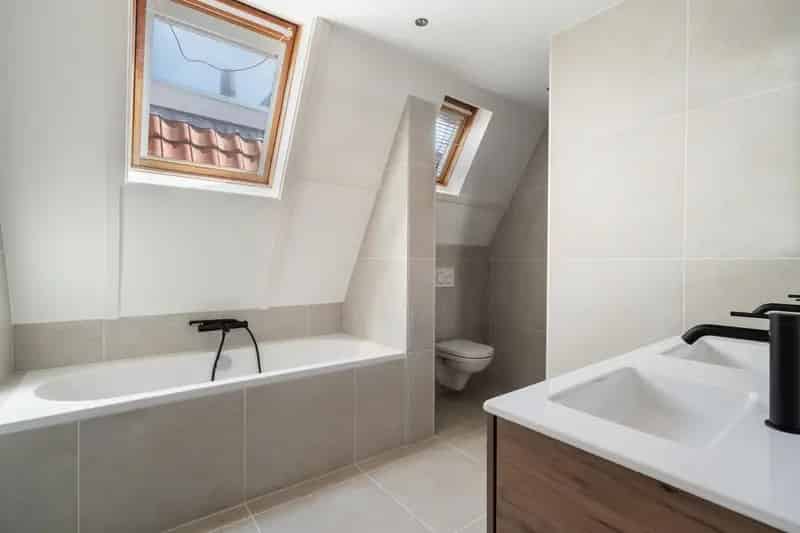 Bergpoler 4 Kamer Dubbele Bovenwoning 103m2 Twee Balkons