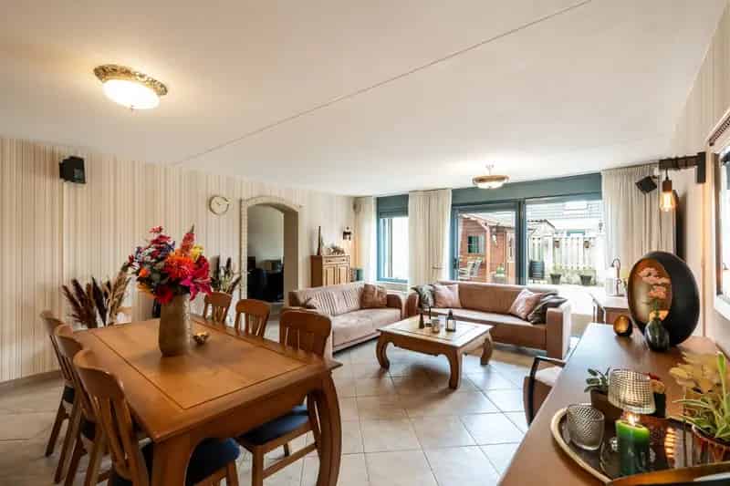 Royale Geschakelde Woning Oss 4 slaapkamers kindvriendelijke wijk