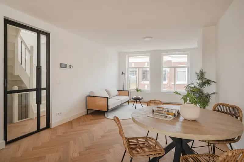 Dubbel Bovenhuis Zeeheldenkwartier 103m² 4 slaapkamers gerenoveerd