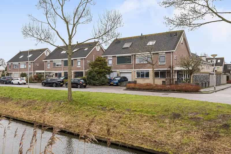 Ruime 2 1 Kapwoning Nieuwland 4 5 Slaapkamers Tuin Zuidwesten
