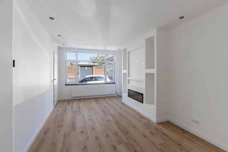 Gerenoveerde Benedenwoning 3 Slaapkamers Tuin Energielabel A