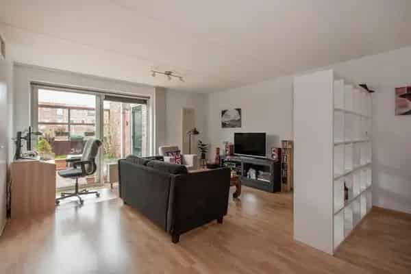 Ruime 3-kamer woning met tuin en 8 zonnepanelen