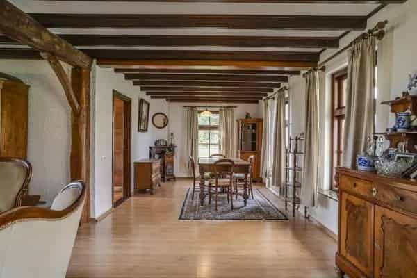Woonboerderij Neerkant 5 slaapkamers grote tuin
