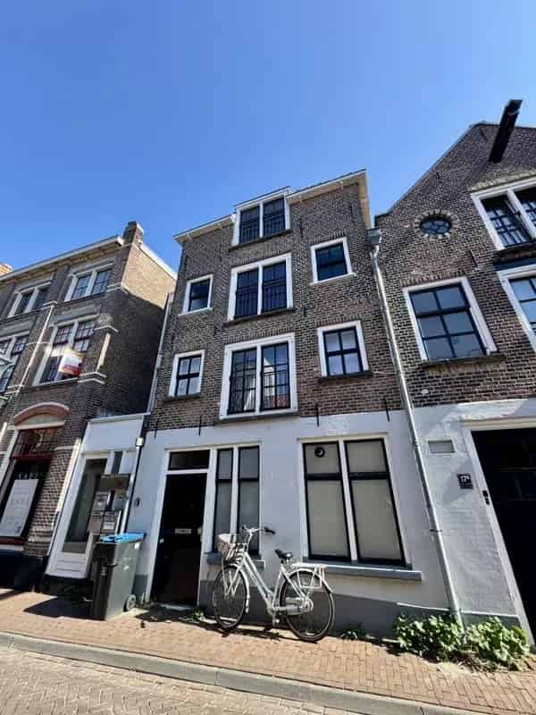 Ruime Kamer Kampen Centrum 30m2 Gemeenschappelijk Dakterras