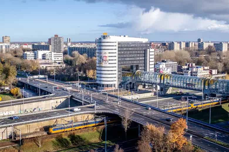 Kantoorruimte te Huur Zoetermeer A12 20m2 - 13000m2