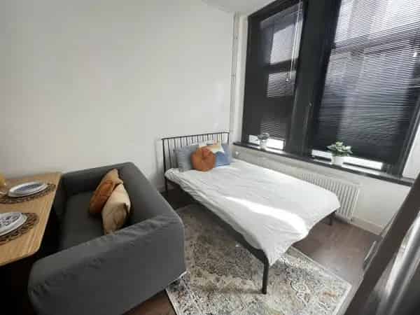Kamer te huur Kralingen juli Gemeubileerd
